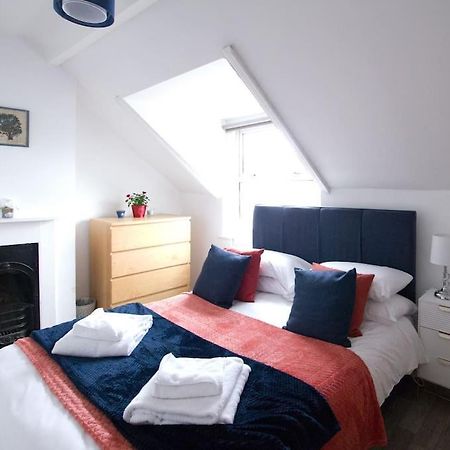 City Centre 4 Bedroom House 윈체스터 외부 사진
